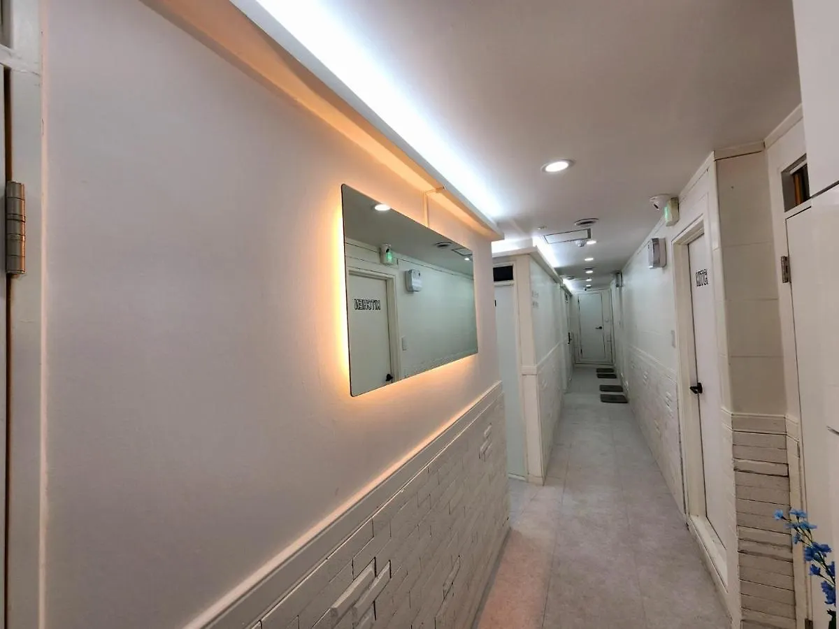 Friends Yul For Men Hostel Σεούλ Νότια Κορέα